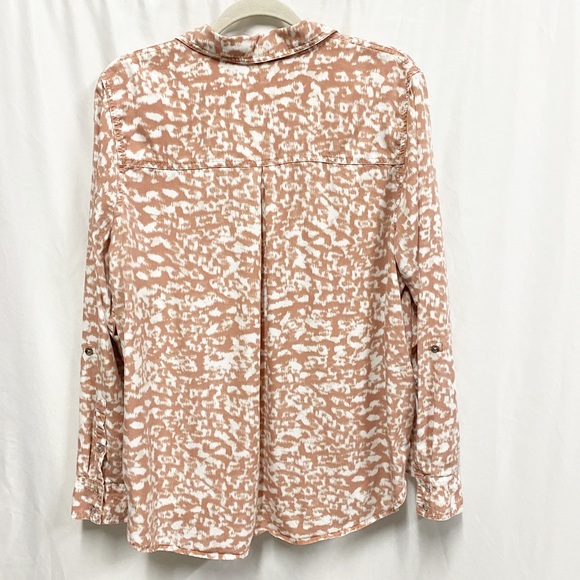 Calvin Klein Jeans Peach Beige & White Animal Print Button Down Shirt - Picture 5 of 9